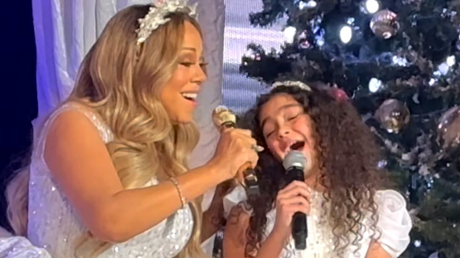 Mariah Careys 11yo Daughter Monroe Amazingly Matches Mums Whistle Tones In Adorable Xmas Duet 